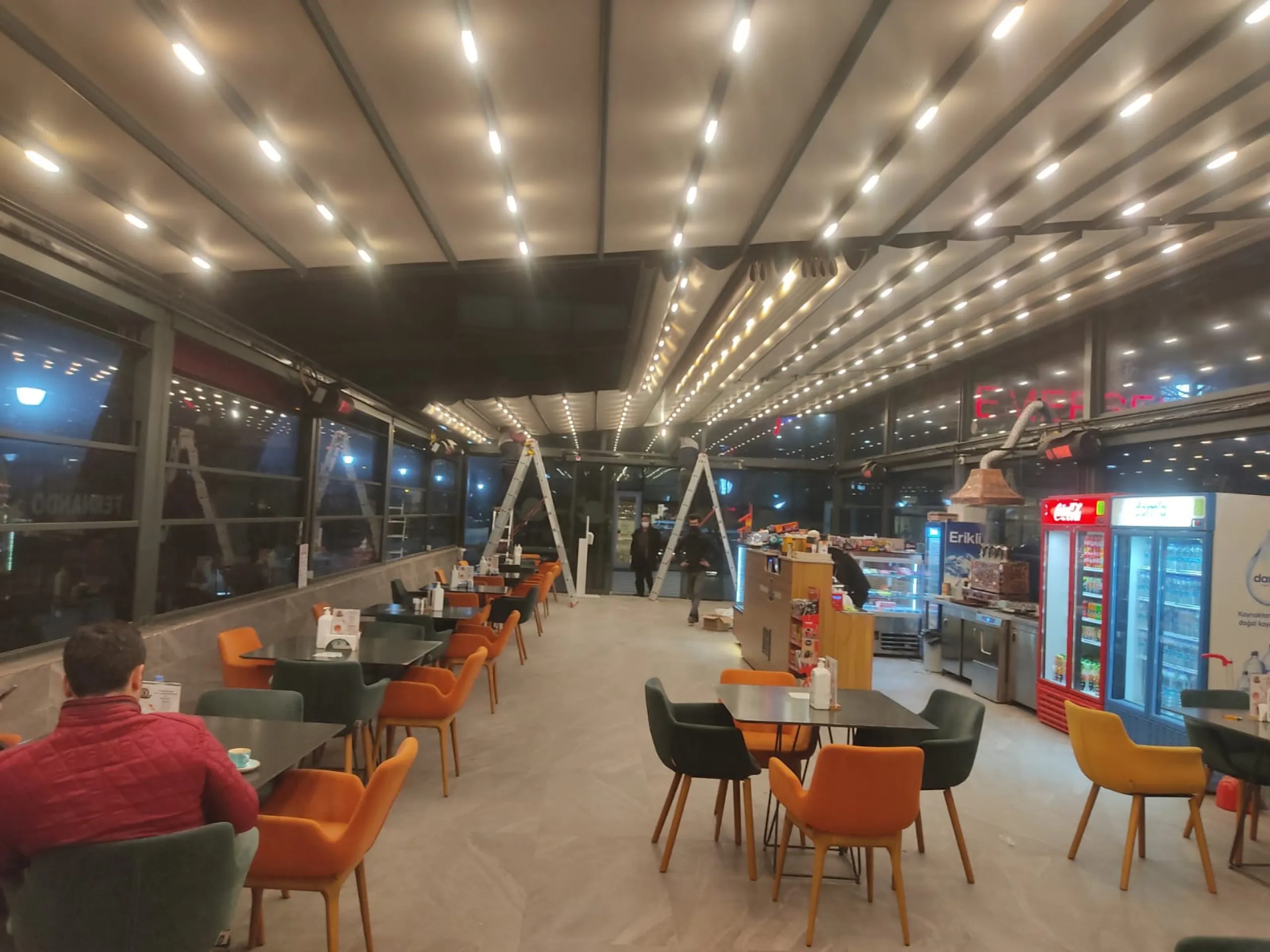 Liw Hospital – Pergole, Giyotin Cam ve Fotoselli Kapı Projesi
